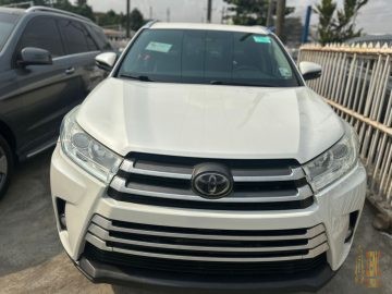 2018 TOYOTA HIGHLANDER